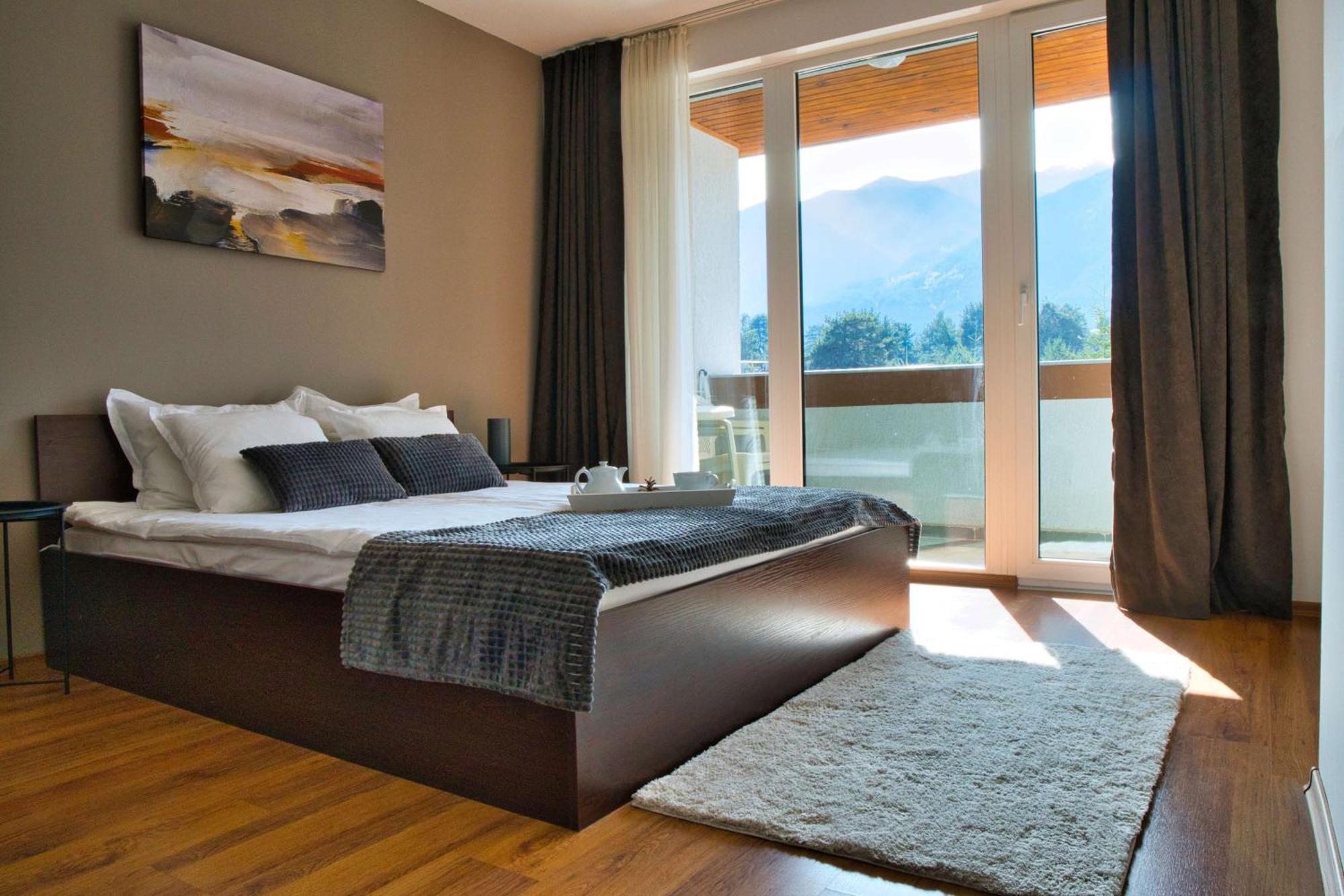Local Hotel, Bw Signature Collection 3*
